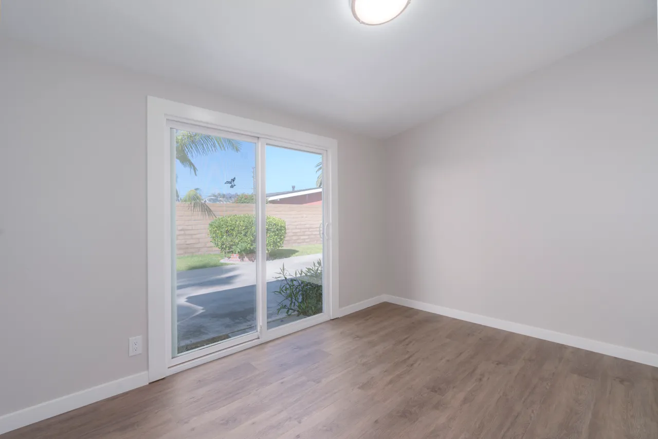 $4,995 | 2391 Westminster Avenue, Costa Mesa, CA 92627