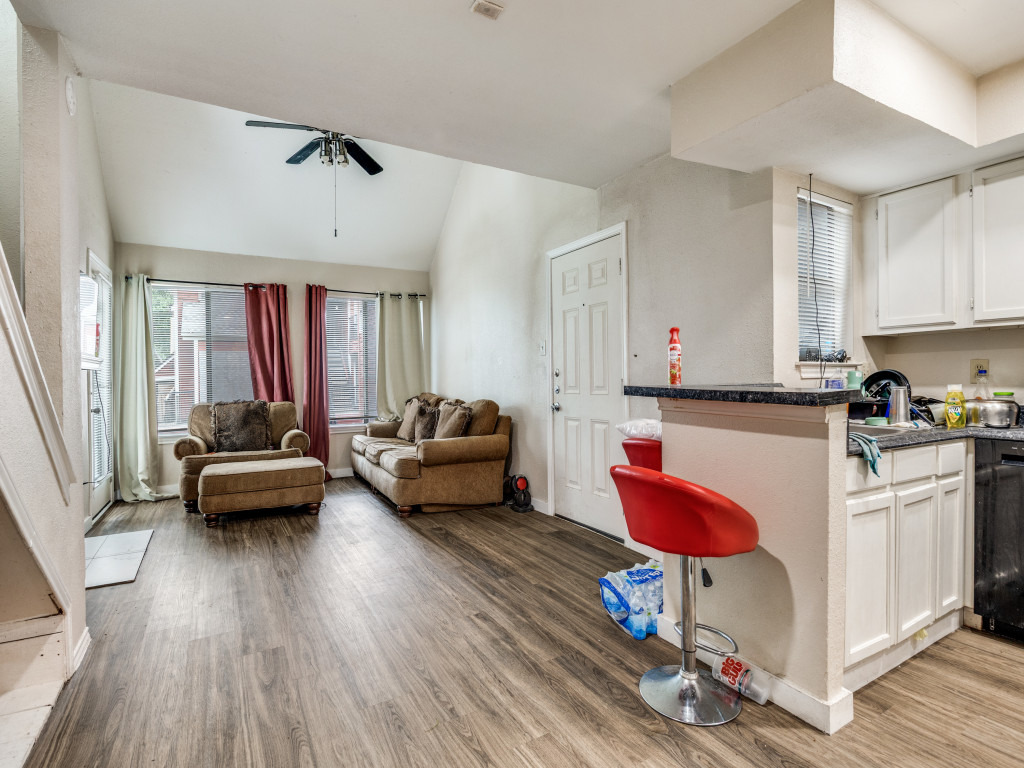 9809 Walnut Street, Unit 203 Dallas, TX 75243 - Photo 4 of 12