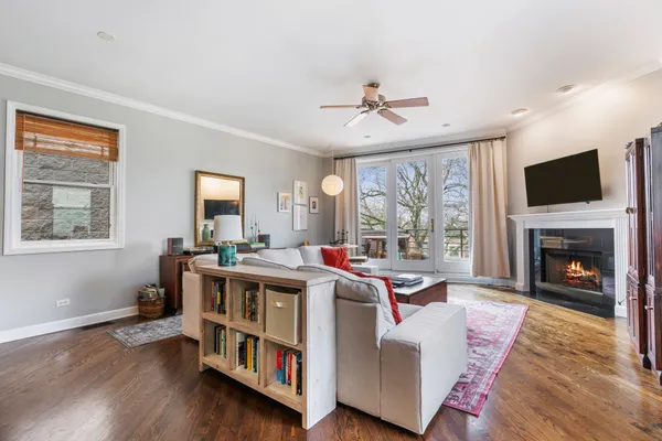 $575,000 | 1043 North Winchester Avenue, Unit 3, Chicago, IL 60622