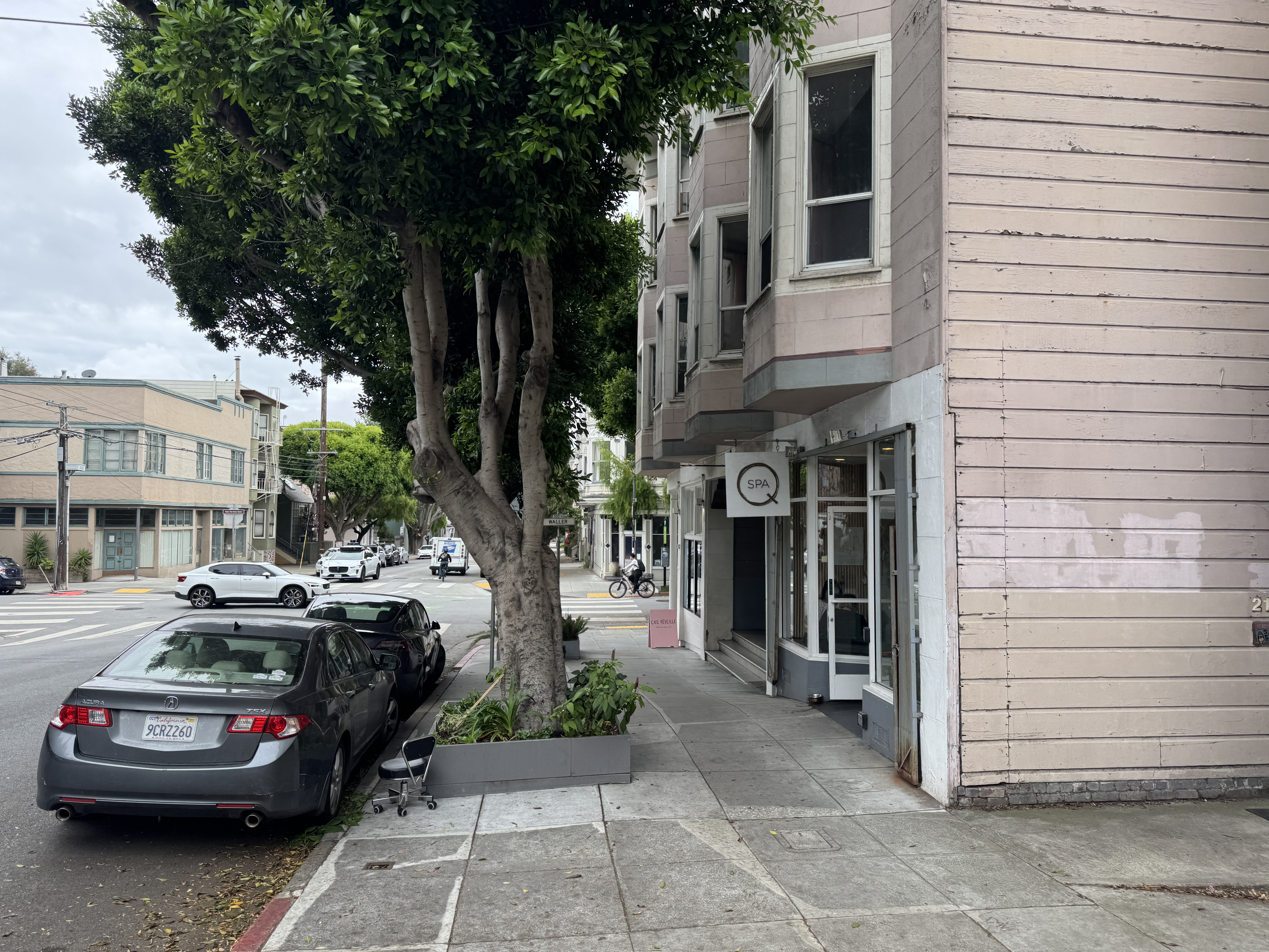 211 Steiner Street San Francisco, CA 94117 - Photo 2 of 15 a car parked in front of a building