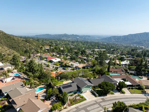 $1,950,000 | 2710 Rock Pine Lane, La Crescenta, CA 91214