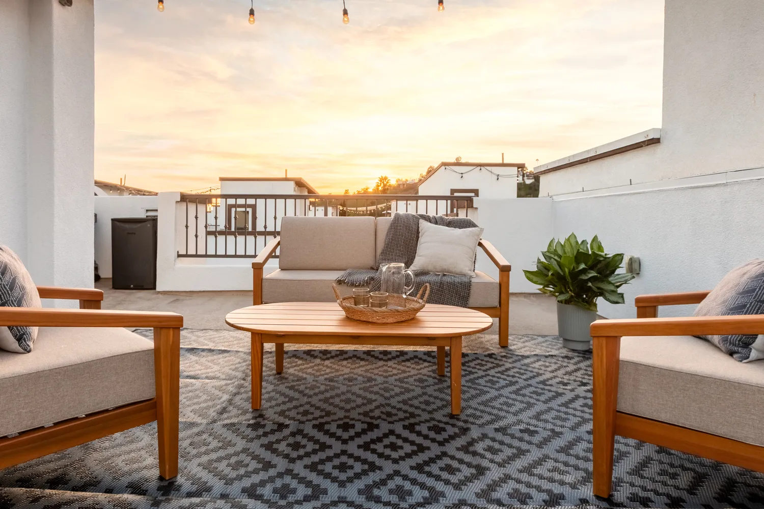 $1,049,000 | 129 Cessna Lane, Los Angeles, CA 90042