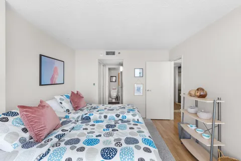 $395,000 | 7601 East Treasure Drive, Unit 2001, North Bay Village, FL 33141