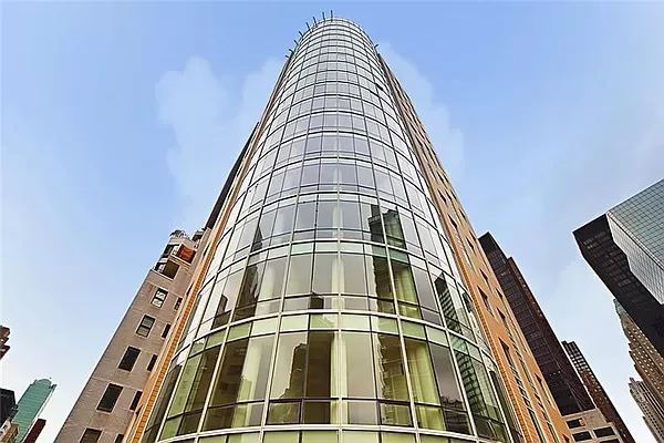$8,200 | 250 East 49th Street, Unit 8C | Midtown East
