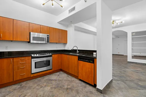 $625,000 | 233 South Federal Highway, Unit 408, Boca Raton, FL 33432