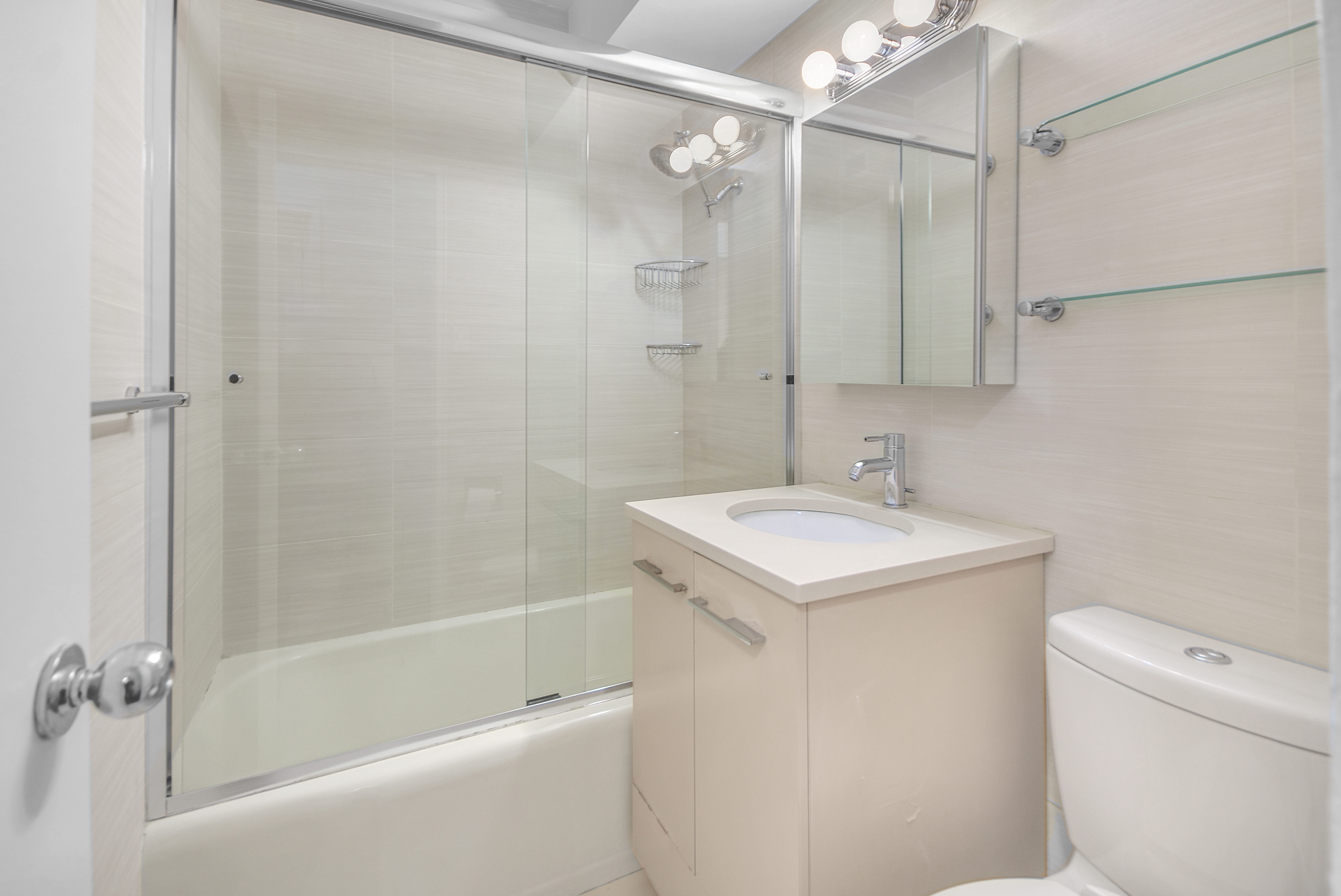 411 East 53rd Street, Unit 12K Manhattan, NY 10022 - Photo 9 of 10