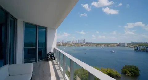 $1,780,000 | 17111 Biscayne Boulevard, Unit 1406, North Miami Beach, FL 33160