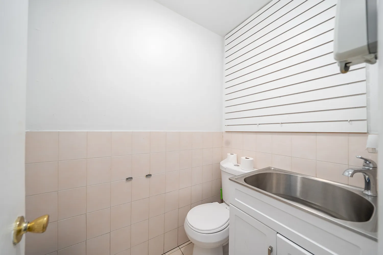 $5,000 | 860 Bergen Avenue, Unit RETAIL, Jersey City, NJ 07306