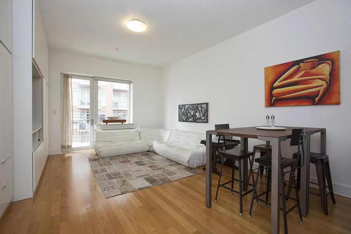 $5,300 | 41-26 27th Street, Unit 6A | Long Island City