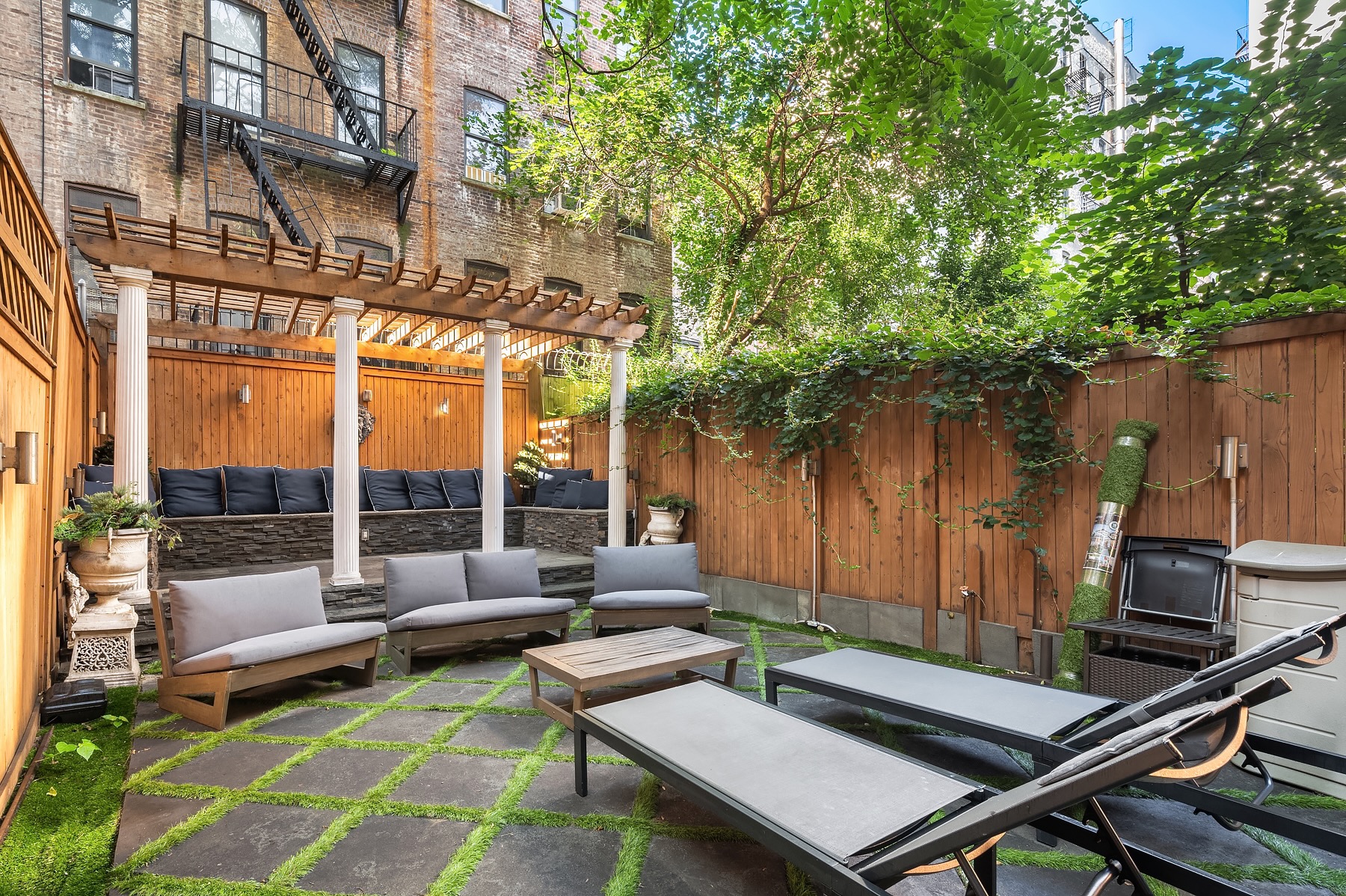 208 West 112th Street, Unit TRIPLEX Manhattan, NY 10026 - Photo 4 of 9