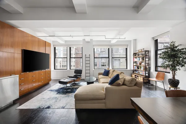 $2,250,000 | 249 West 29th Street, Unit 8N | Chelsea