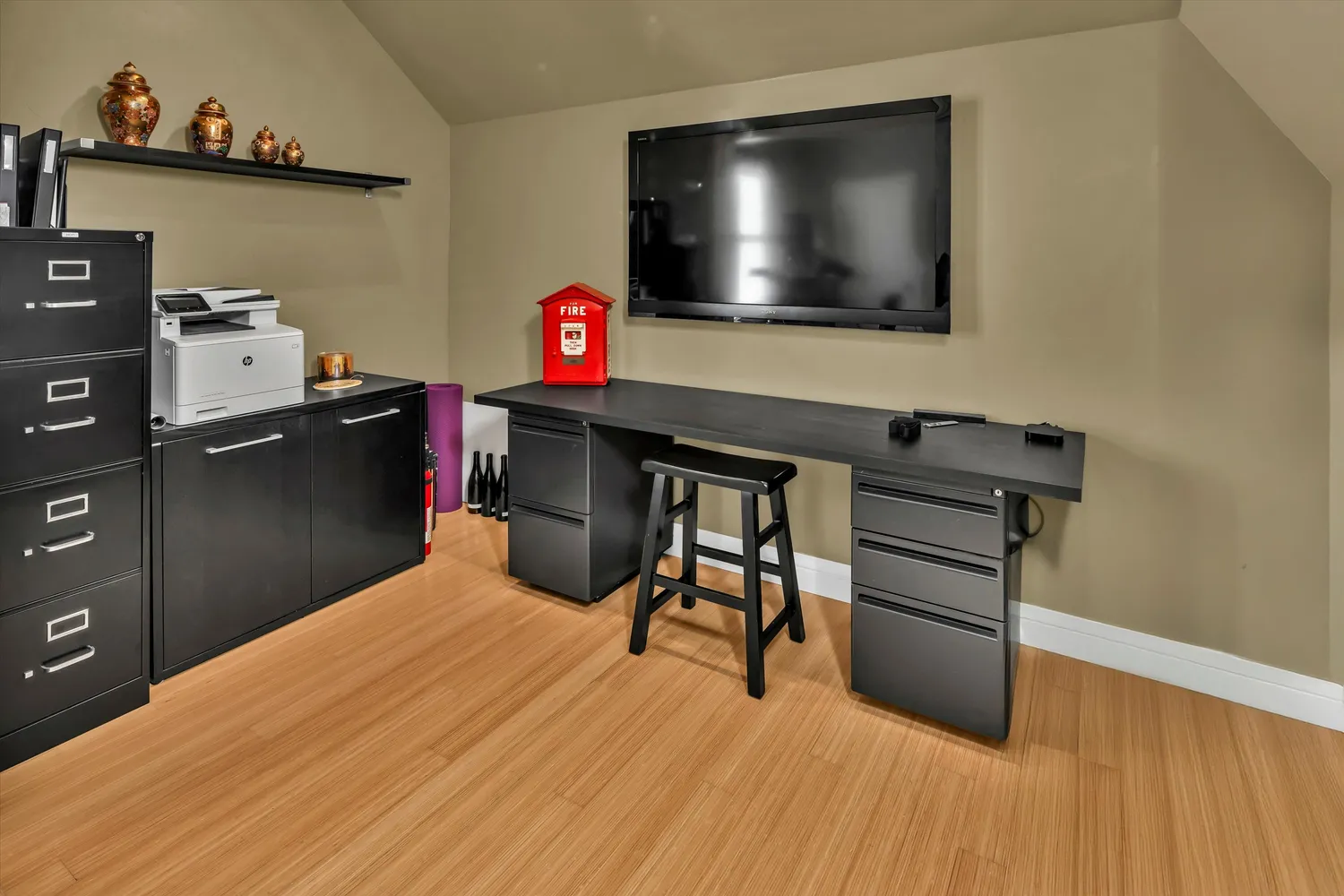 $1,995,000 | 21402 Geyserville Avenue, Geyserville, CA 95441