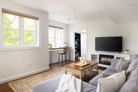 $729,000 | 143 Cedar Street, Unit 6, Somerville, MA 02144