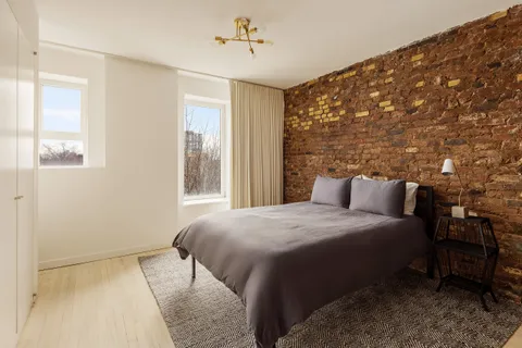 $1,995,000 | 180 South 4th Street | Williamsburg