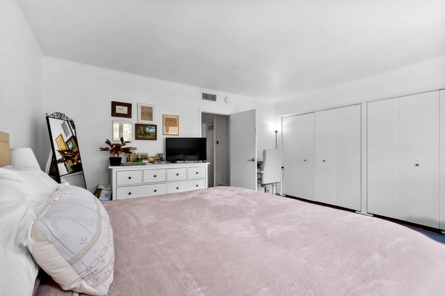 $1,295,000 | 256 1/2 South 3rd Street, Philadelphia, PA 19106