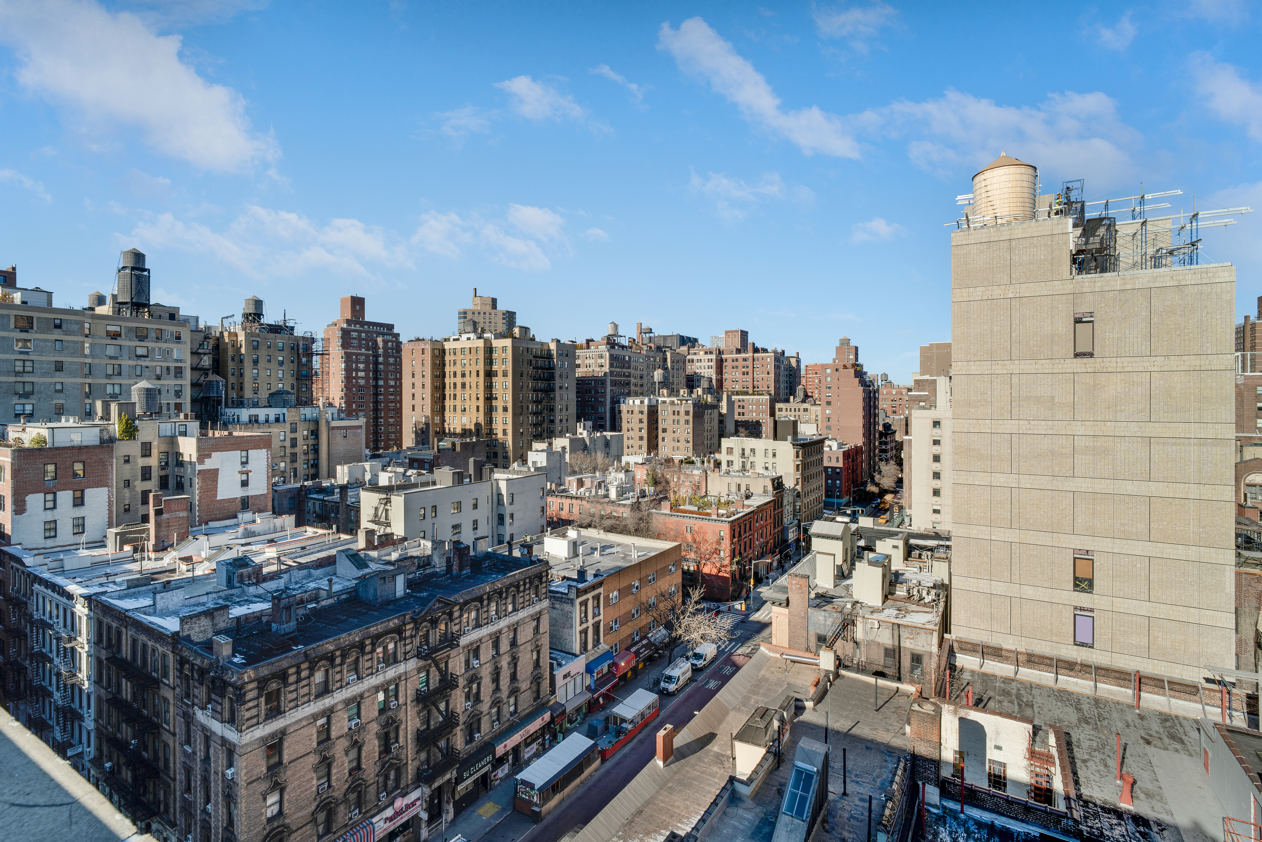 1349 Lexington Avenue, Unit PH2 Manhattan, NY 10128 - Photo 6 of 18 a city view with tall buildings