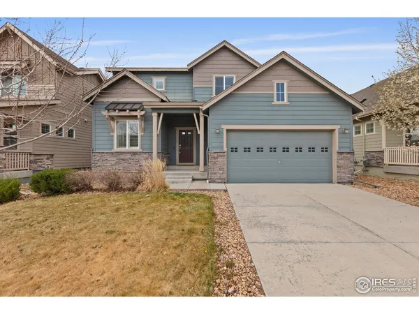 a view of a house with a outdoor space