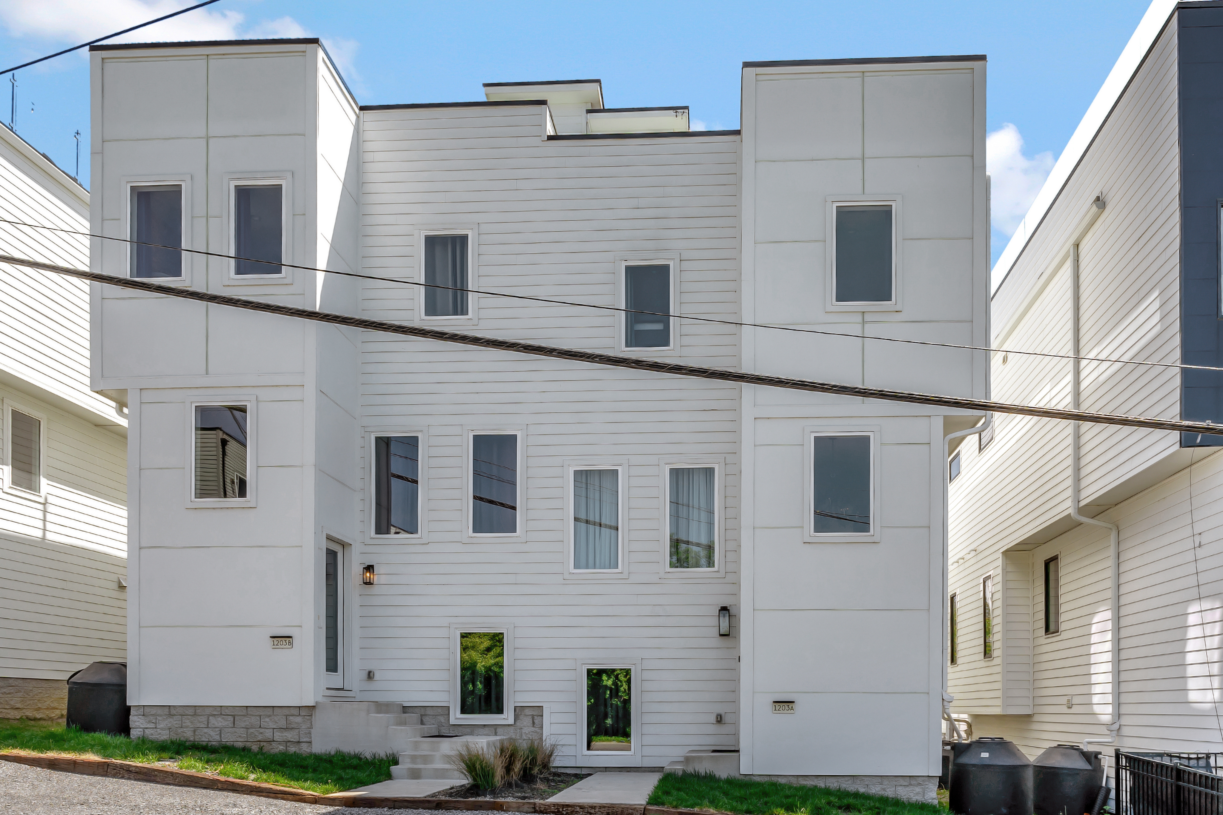 1203 Brick Church Pike Nashville, TN 37207 - Photo 43 of 44 a view of a house with windows