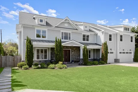 $2,910,000 | 11000 Luxmanor Road, North Bethesda, MD 20852
