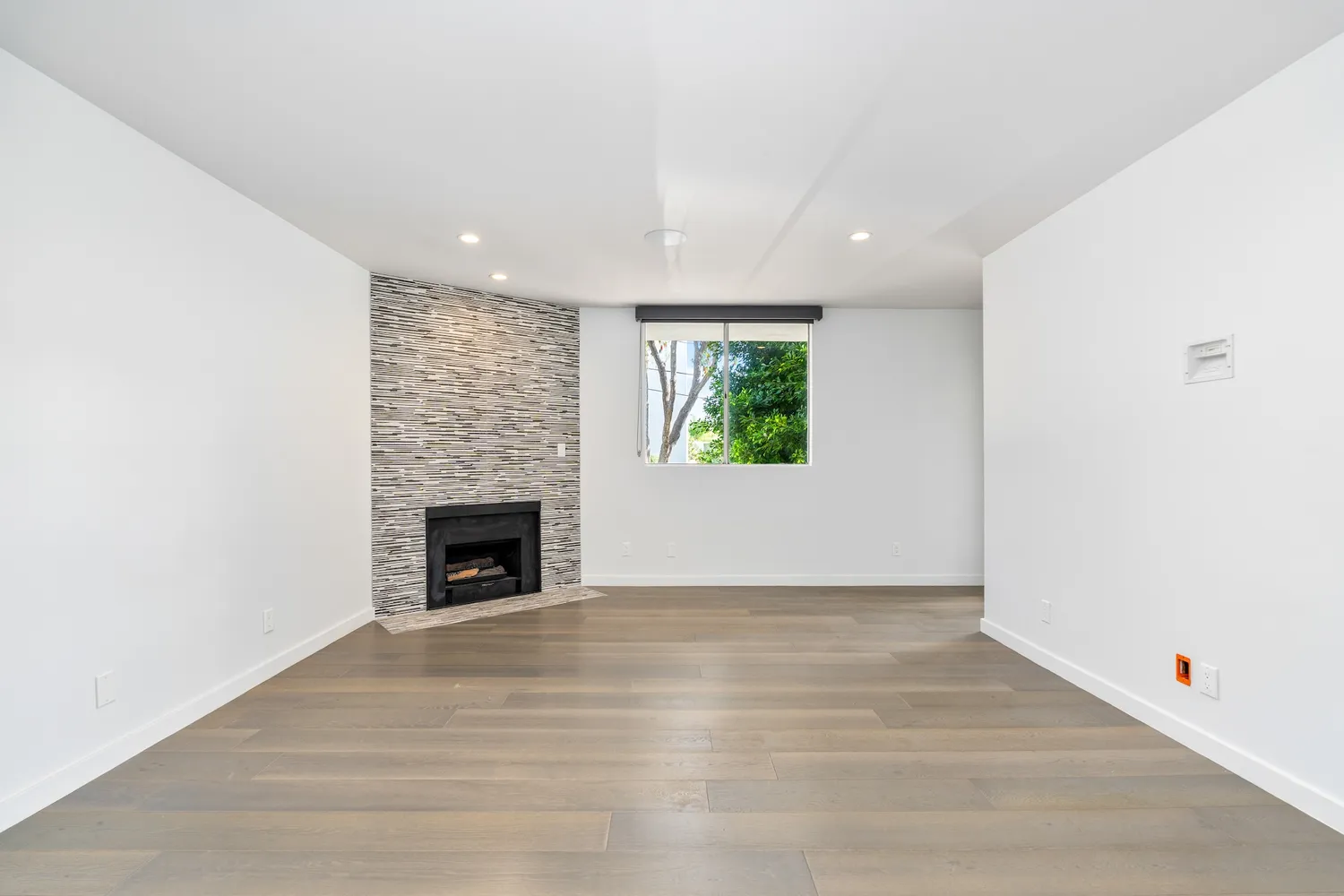 $1,025,000 | 1129 Larrabee Street, Unit 6, West Hollywood, CA 90069