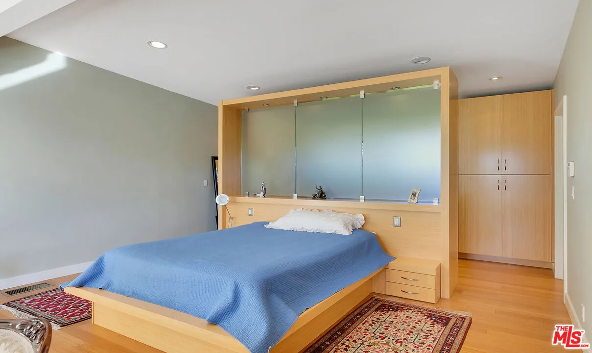 $2,590,000 | 3921 Cody Road, Sherman Oaks, CA 91403