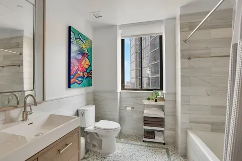 $4,695,000 | 25 Park Row, Unit 33C | Financial District