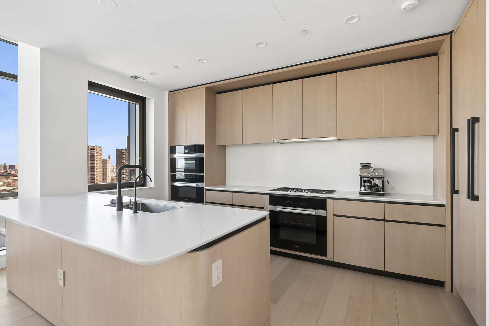 480 Kent Avenue, Unit PH1F Brooklyn, NY 11249 - Photo 2 of 26