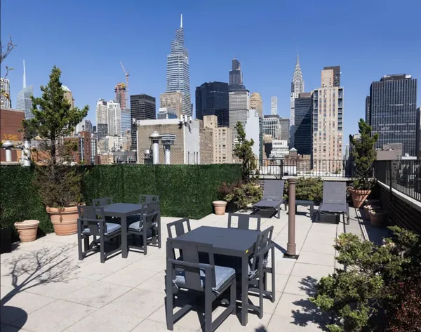 $7,250 | 166 East 34th Street, Unit 1802 | Kips Bay