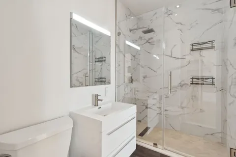 $1,250,000 | 310 East 46th Street, Unit 22U | Midtown East