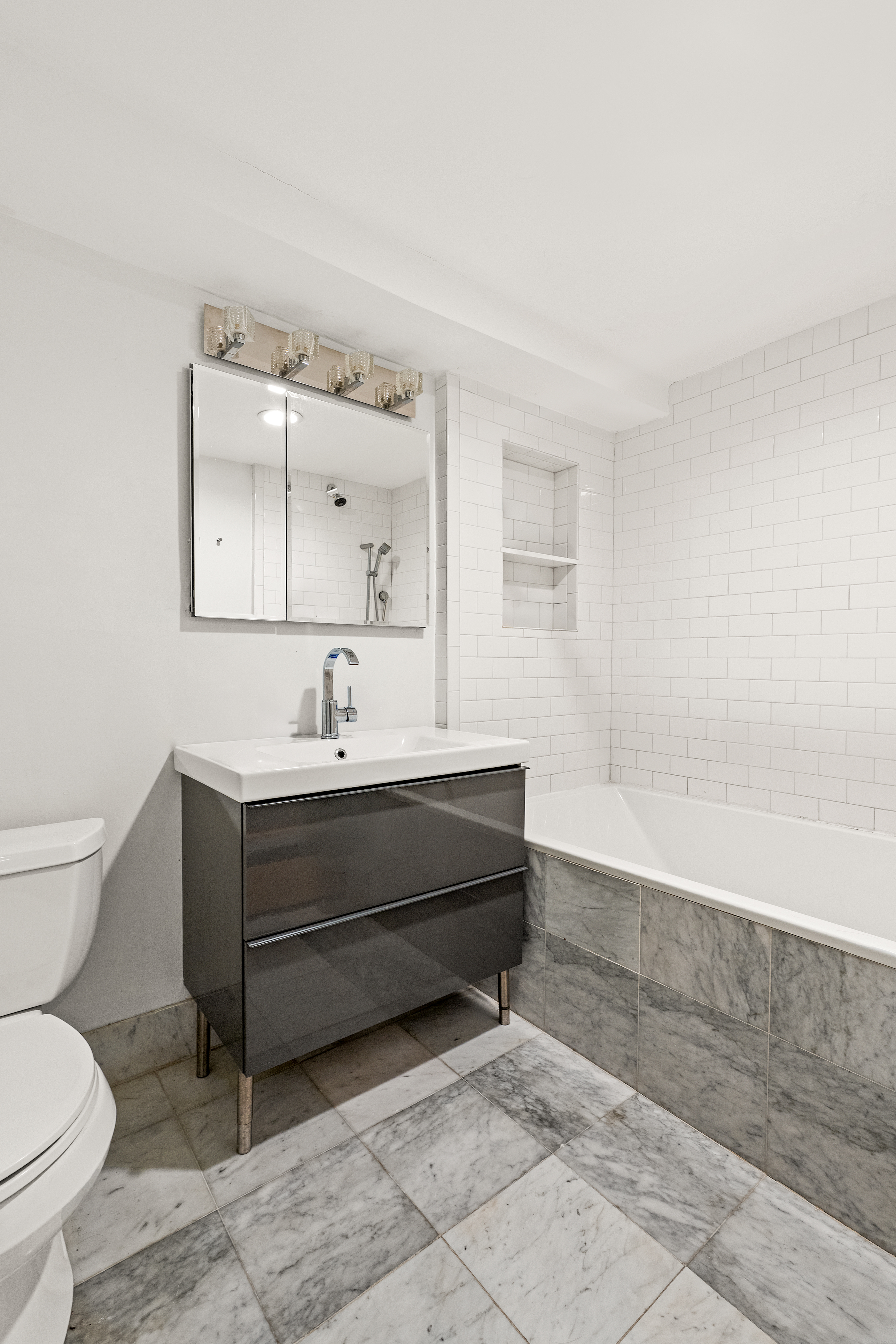 250 East 25th Street Brooklyn, NY 11226 - Photo 12 of 22