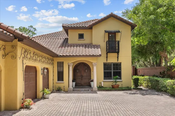 $1,895,000 | 1244 E Lake Colony Dr, Maitland, FL 32751