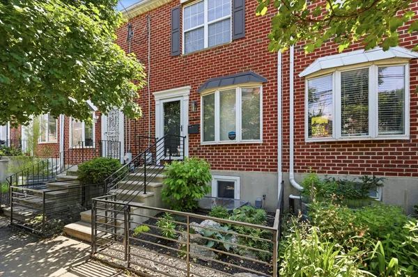 $825,000 | 430 Brown Street, Philadelphia, PA 19123