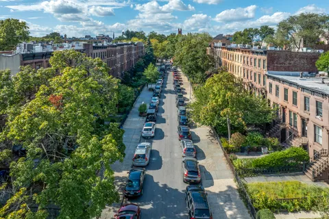 $3,300,000 | 331 Hoyt Street | Carroll Gardens