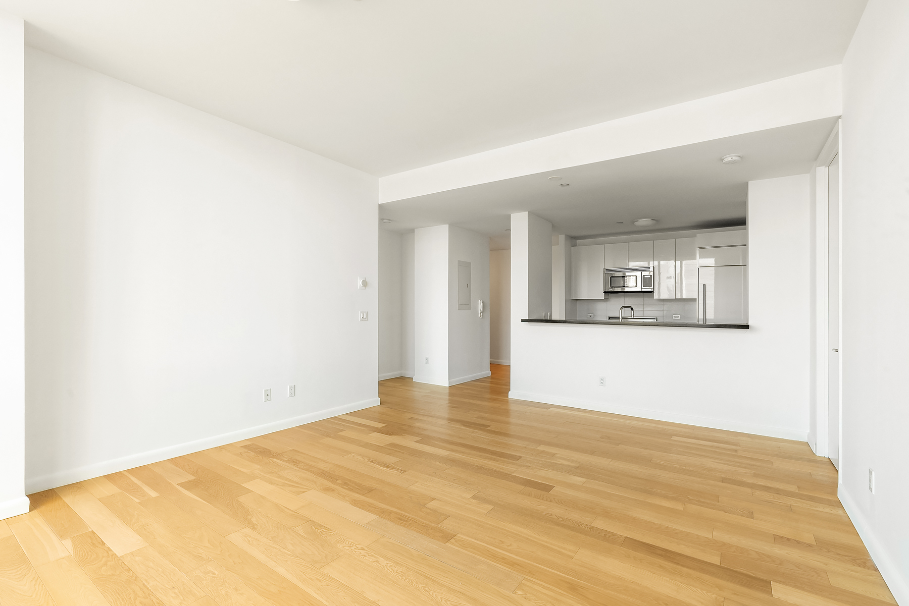 46-30 Center Boulevard, Unit 1010 Queens, NY 11109 - Photo 11 of 26