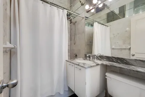 $749,000 | 225 East 57th Street, Unit 5K | Midtown East