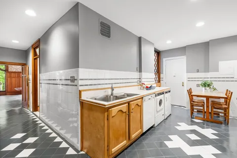 $2,800,000 | 67 Riverside Drive, Unit 2AD | Upper West Side