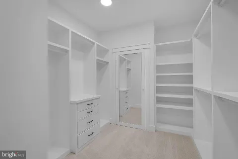 $2,925,000 | 930 Fairway Drive Northeast, Vienna, VA 22180