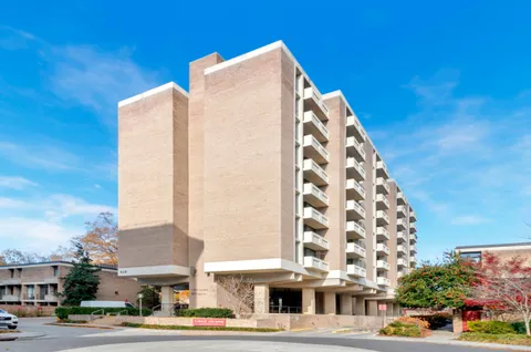$324,900 | 490 M Street Southwest, Unit 204, Washington, DC 20024