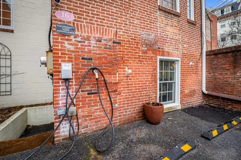 Contact Agent | 16 West Read Street, Baltimore, MD 21201