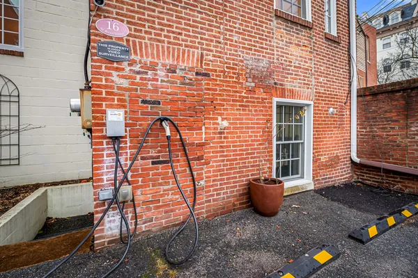 Contact Agent | 16 West Read Street, Baltimore, MD 21201