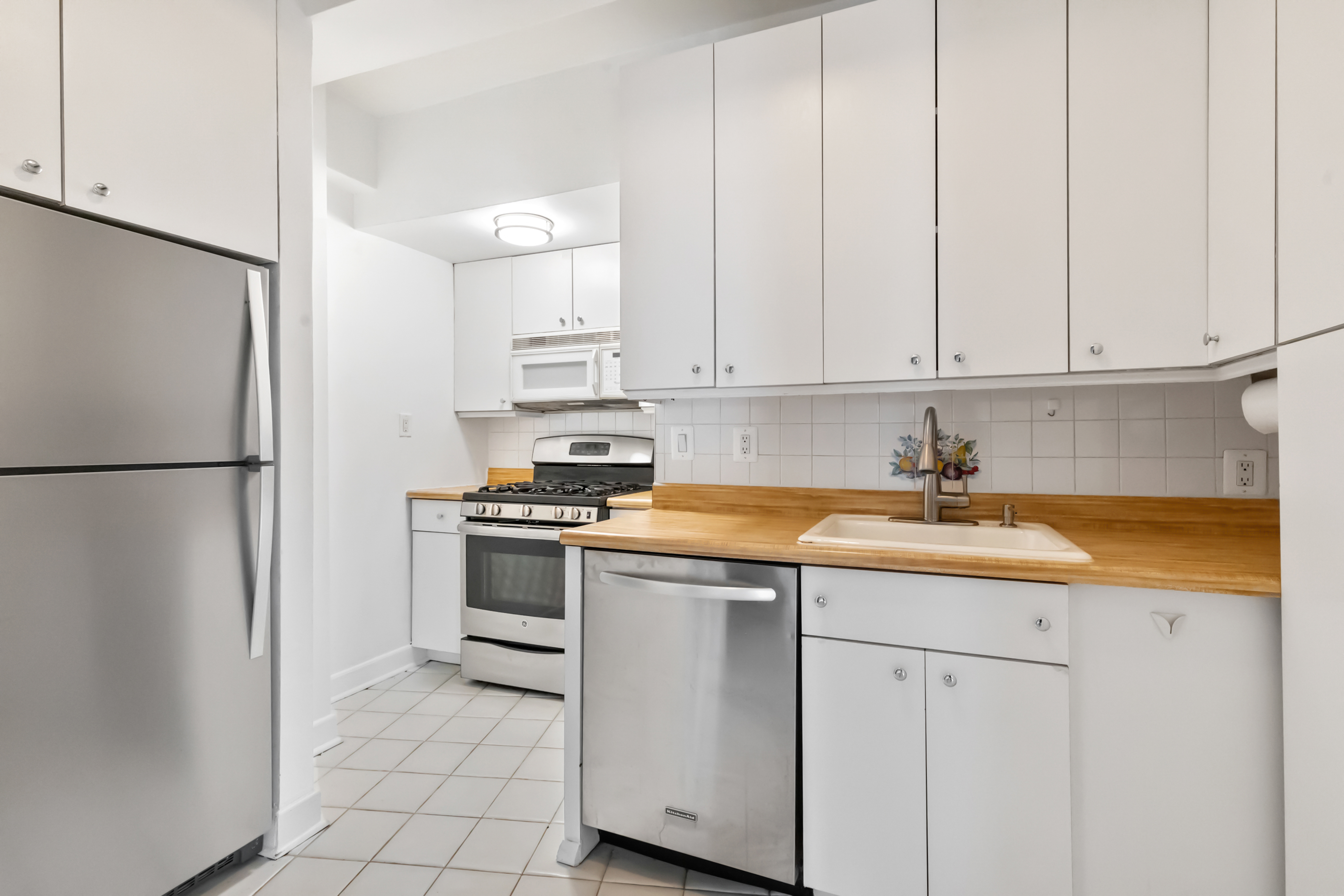 2166 Broadway, Unit 10B Manhattan, NY 10024 - Photo 10 of 12