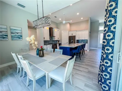 $1,580,000 | 554 North Barfield Drive, Marco Island, FL 34145