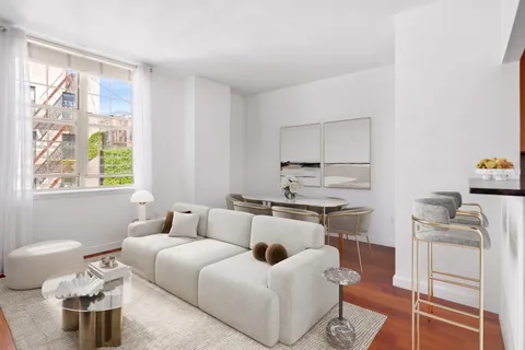 $950,000 | 313 West 119th Street, Unit 4E | Harlem