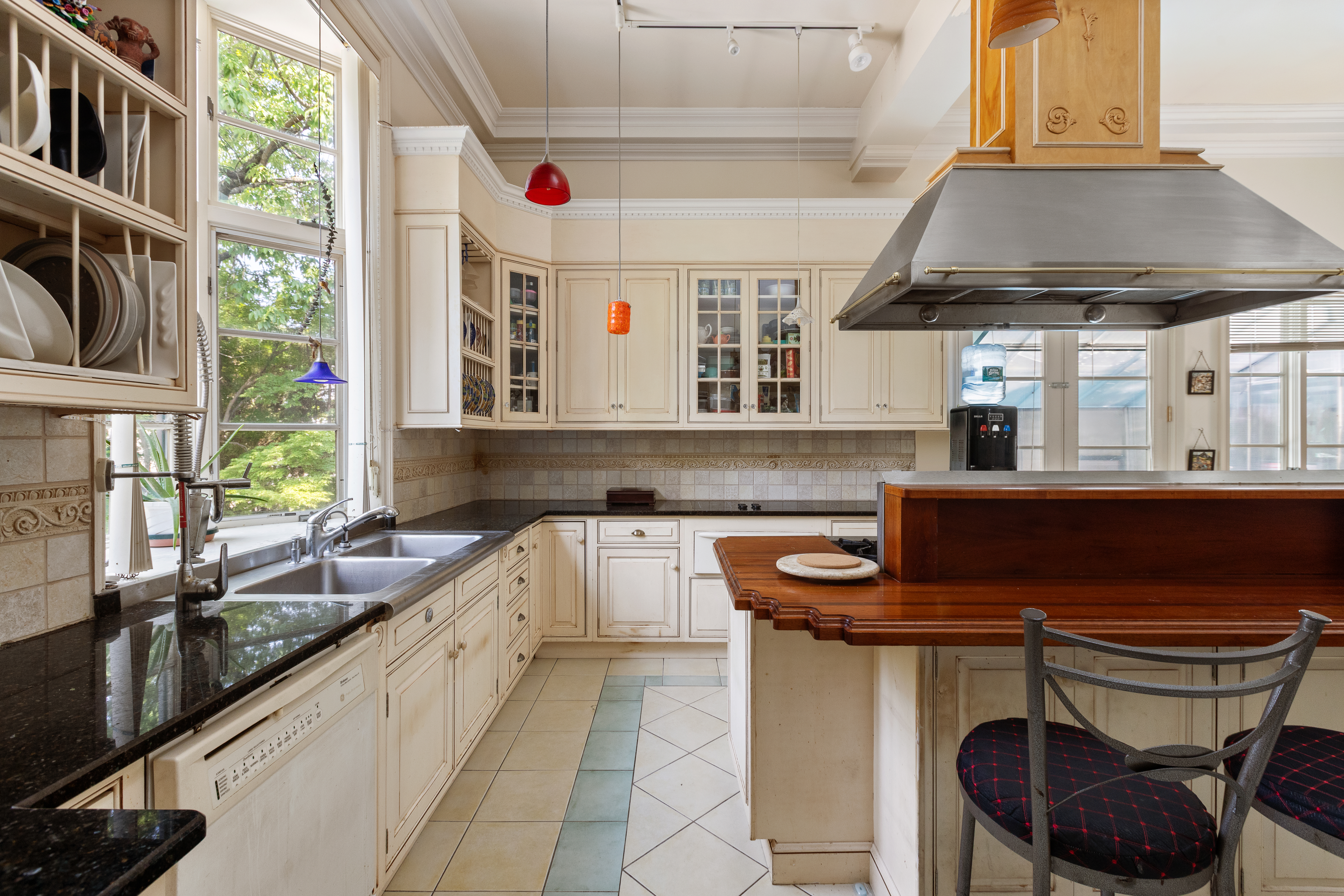 5440 Independence Avenue Bronx, NY 10471 - Photo 15 of 36 a kitchen with a sink and a stove