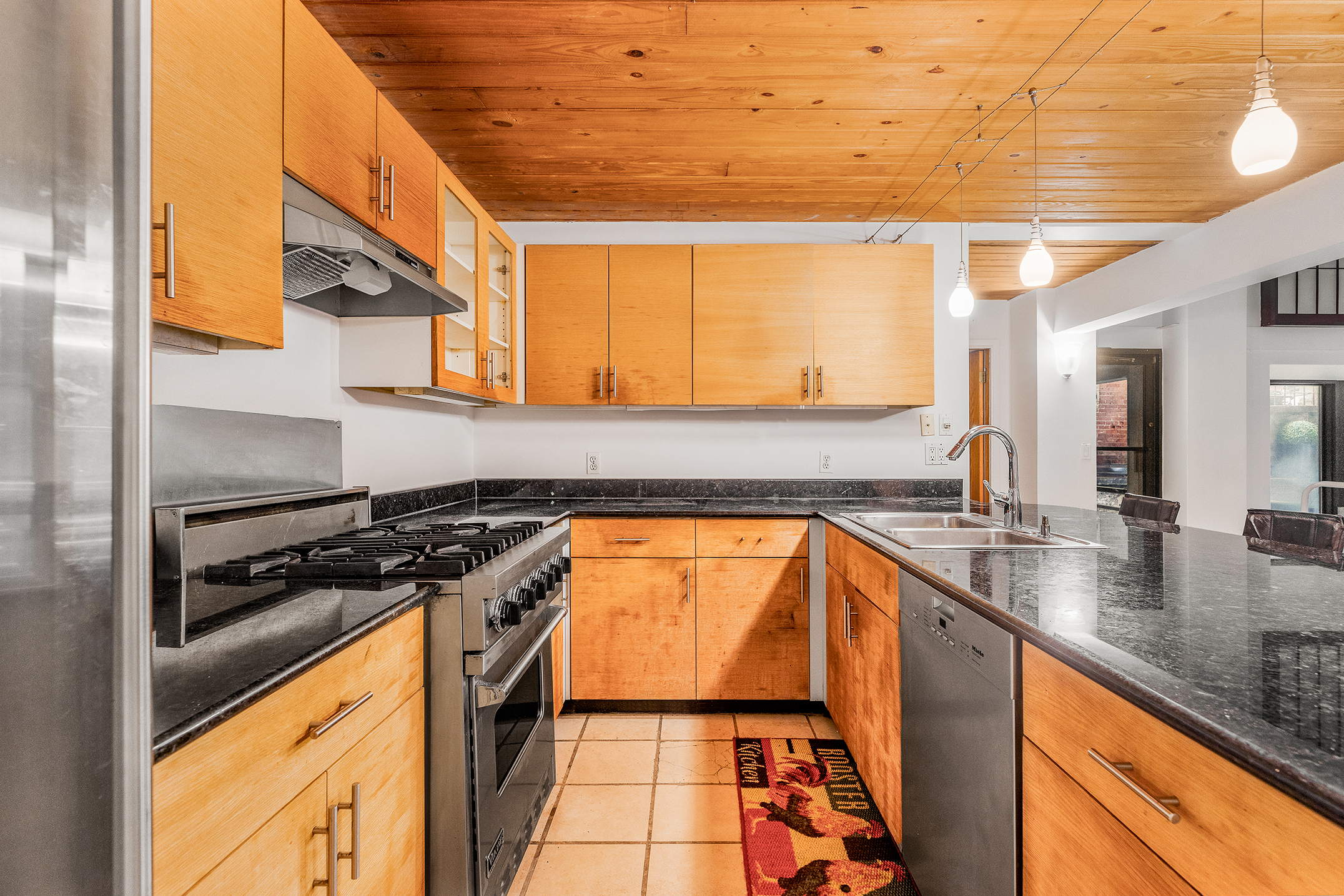 35 Bethune Street, Unit 1B Manhattan, NY 10014 - Photo 4 of 16