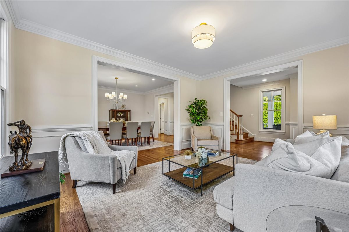 6012 Walhonding Road Bethesda, MD 20816 - Photo 9 of 59 Gallery Image 9