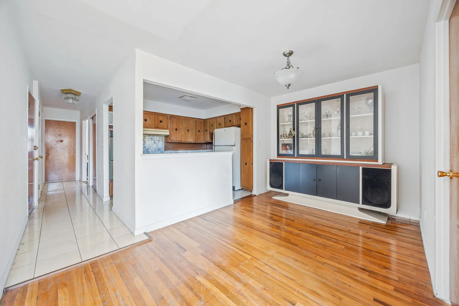 $3,500 | 22-46 Steinway Street, Unit 3 | Astoria