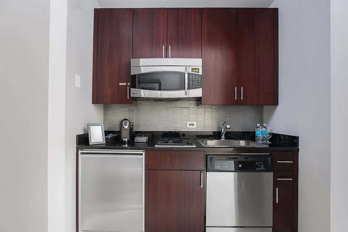 $725,000 | 1 Central Park West, Unit 612 | Upper West Side