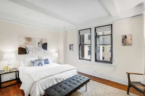 $725,000 | 440 West End Avenue, Unit 8F | Upper West Side