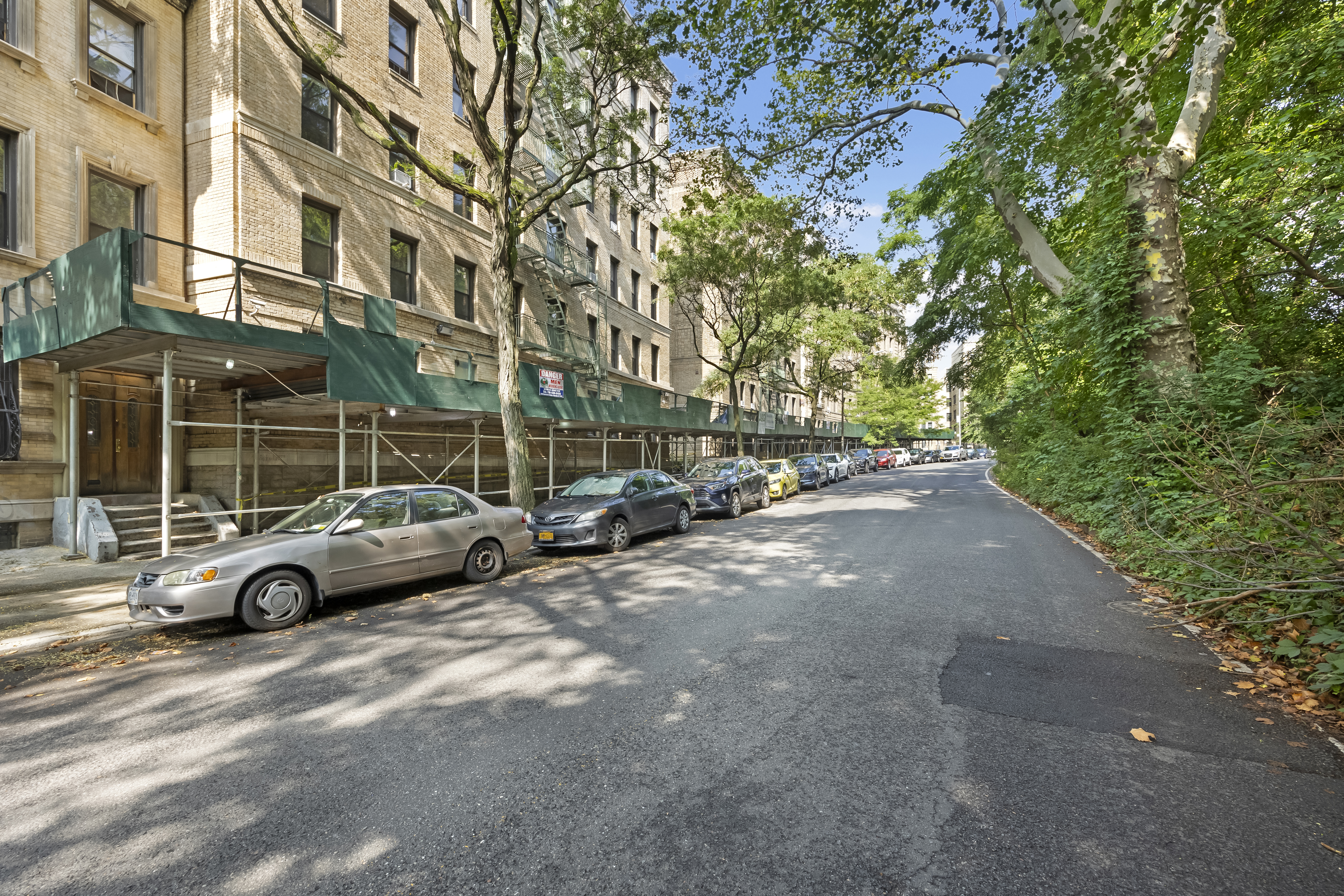 825 Riverside Drive Manhattan, NY 10032 - Photo 6 of 7